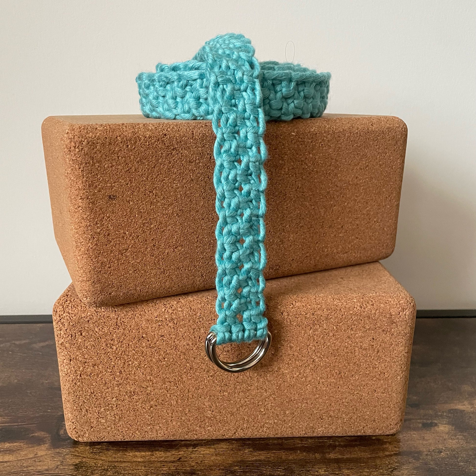 Adjustable Macramé Yoga Strap in Bright Bamboo cord. Color: Blue Sea